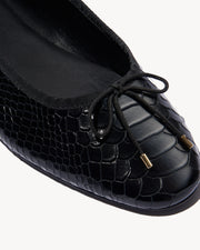 LEATHER BALLET FLAT IN BLACK