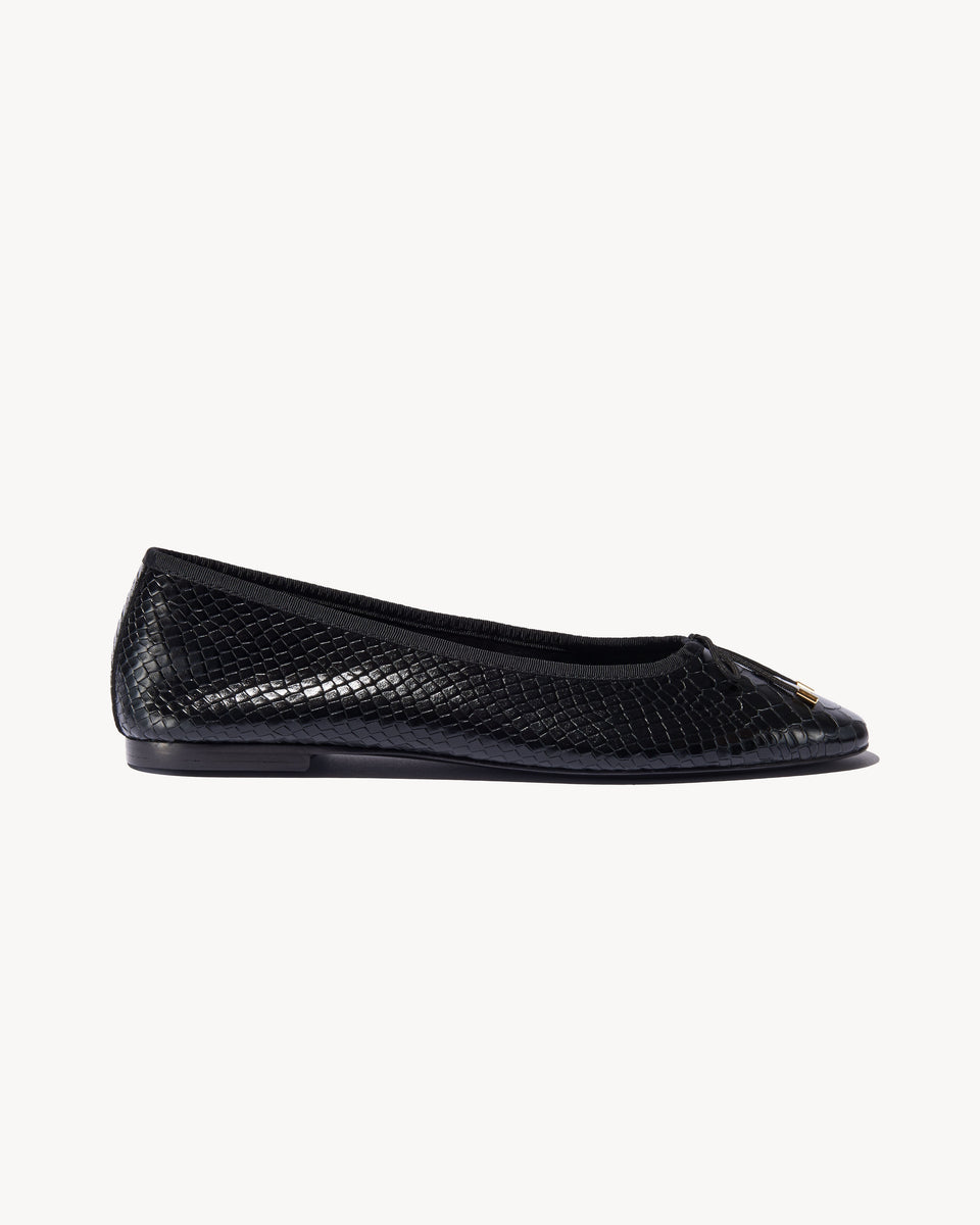 LEATHER BALLET FLAT IN BLACK