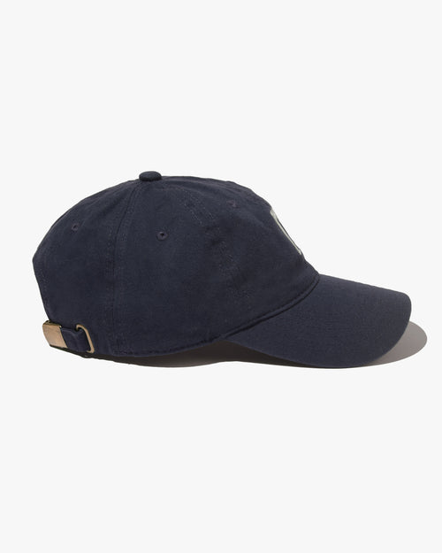 BASEBALL HAT IN NAVY