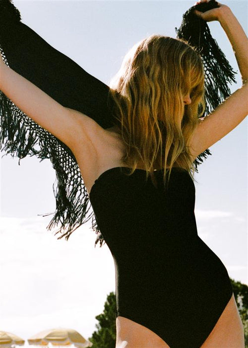 ONE PIECE BATHING SUIT IN BLACK