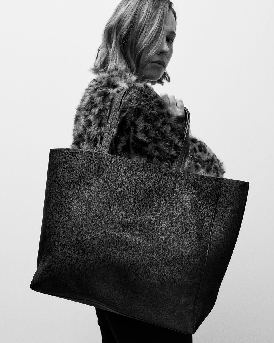 MEDIUM KEITH BAG IN BLACK