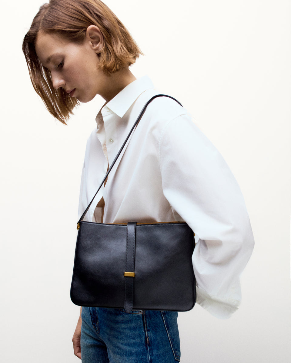 JANE BAG IN BLACK