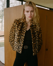 MONTMARTRE SHEARLING CROPPED JACKET IN LEOPARD PRINT