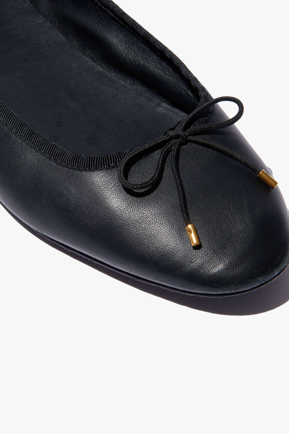LEATHER BALLET FLAT IN BLACK