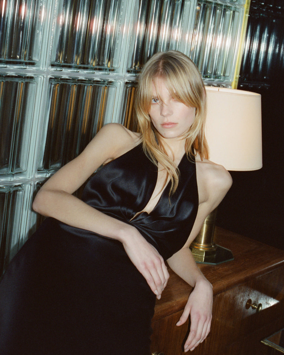 ESSY SILK GOWN IN BLACK