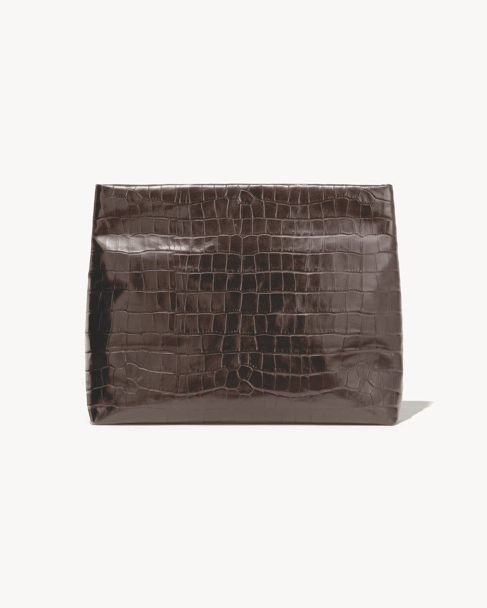 JERRY CLUTCH IN CHOCOLATE BROWN