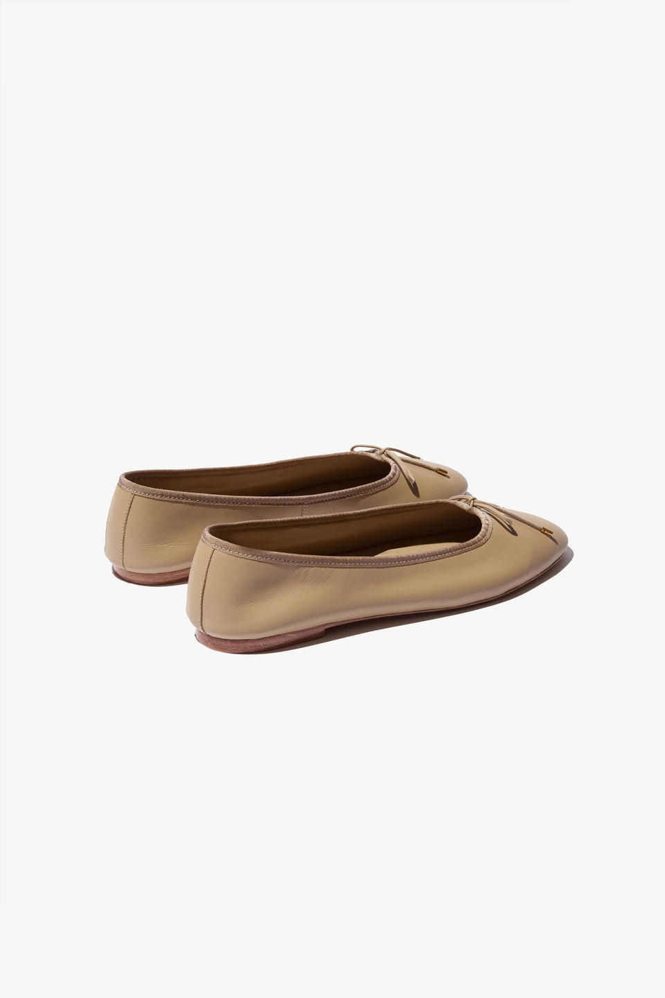 LEATHER BALLET FLAT IN SAND