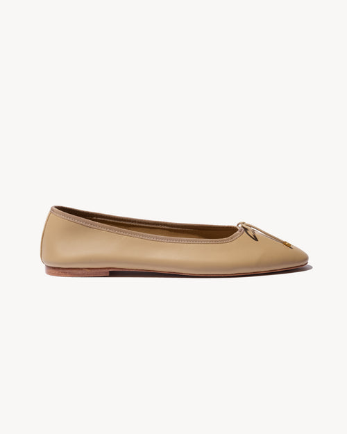LEATHER BALLET FLAT IN SAND