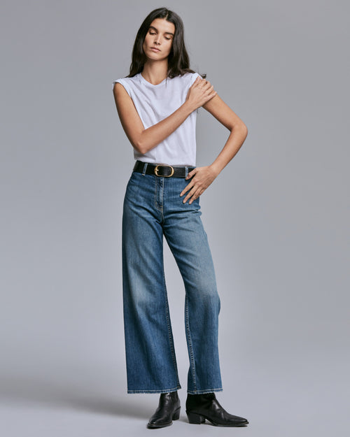 MEGAN JEAN IN CLASSIC WASH
