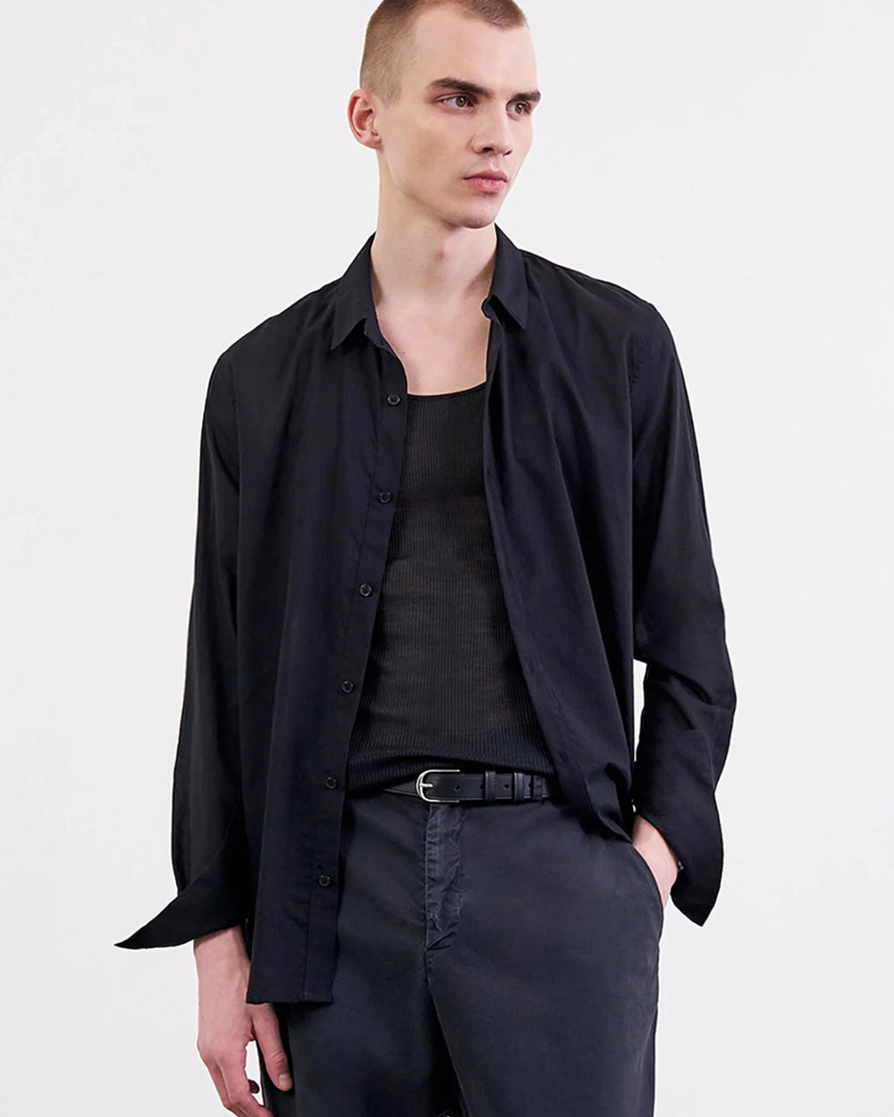 VITUS SHIRT IN BLACK