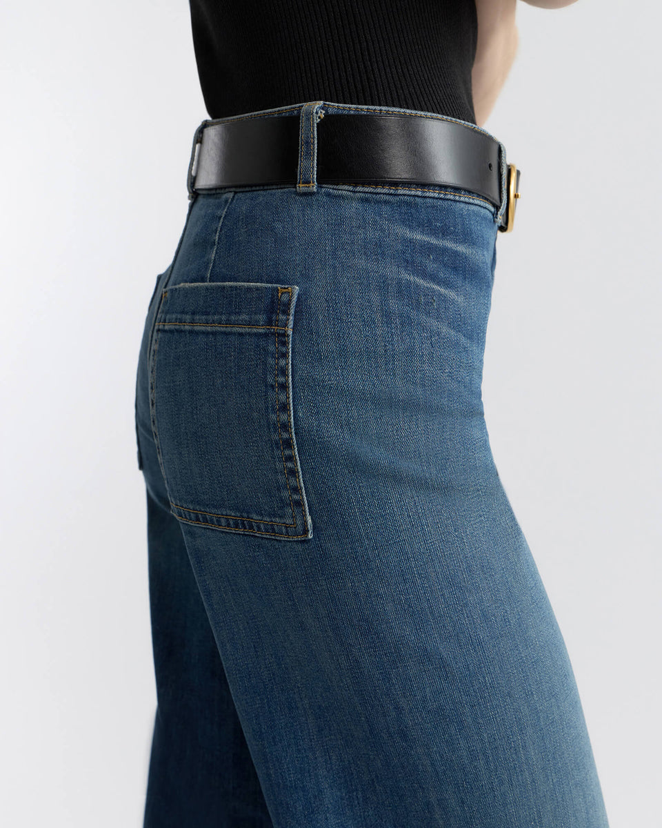 MEGAN JEAN IN CLASSIC WASH