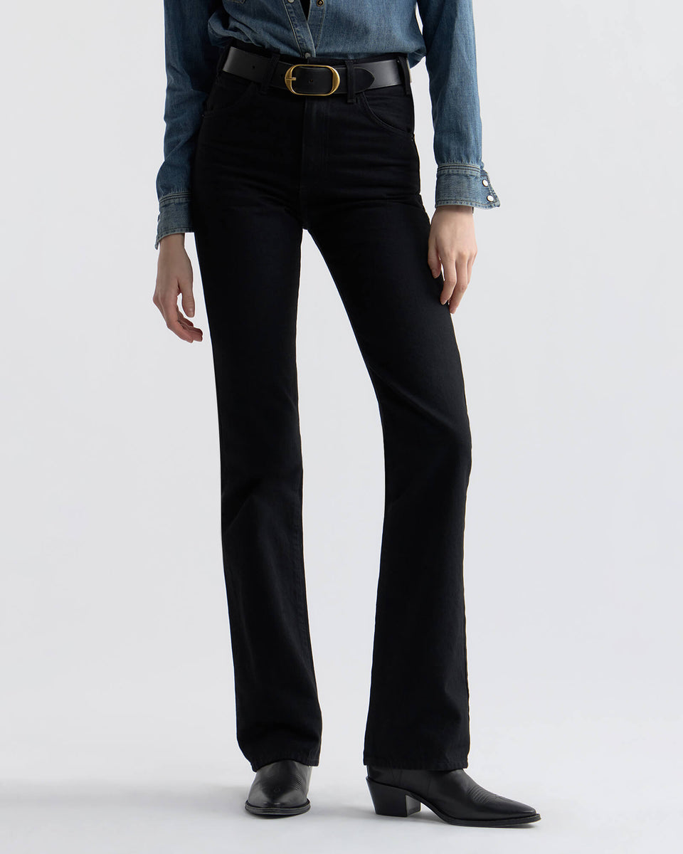 JOAN JEAN IN DISTRESSED BLACK