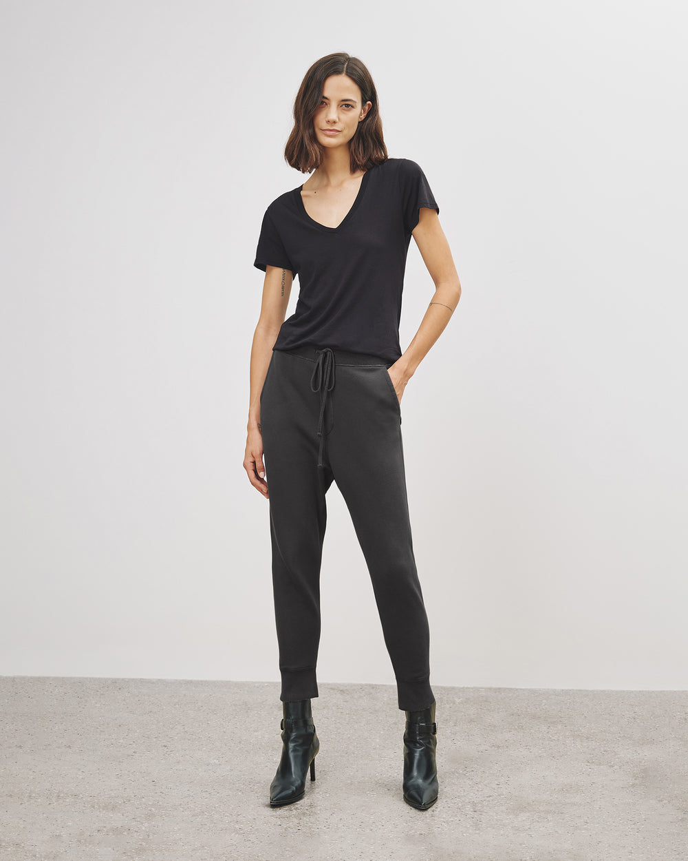 NOLAN PANT IN DARK CHARCOAL