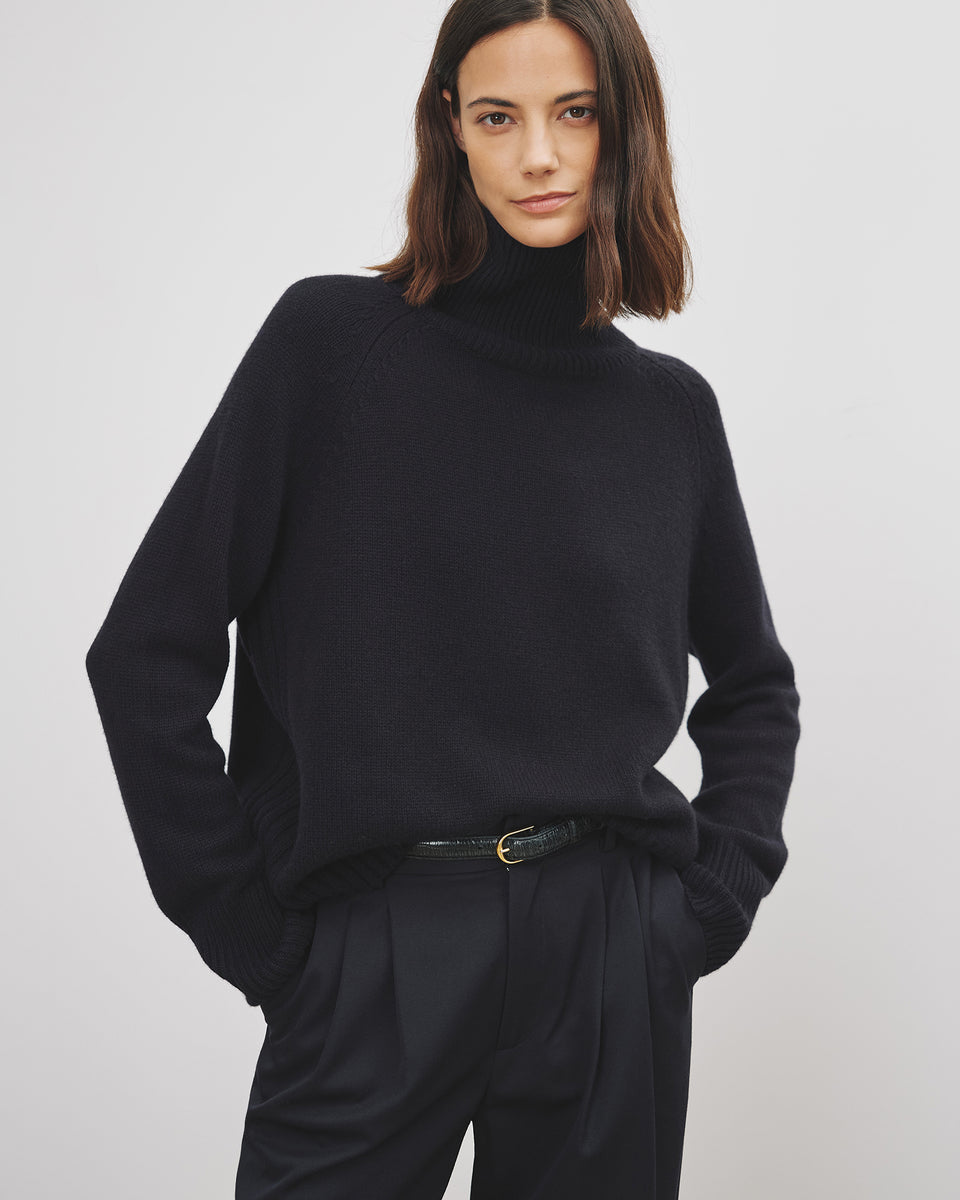 LANIE CASHMERE SWEATER IN DARK NAVY