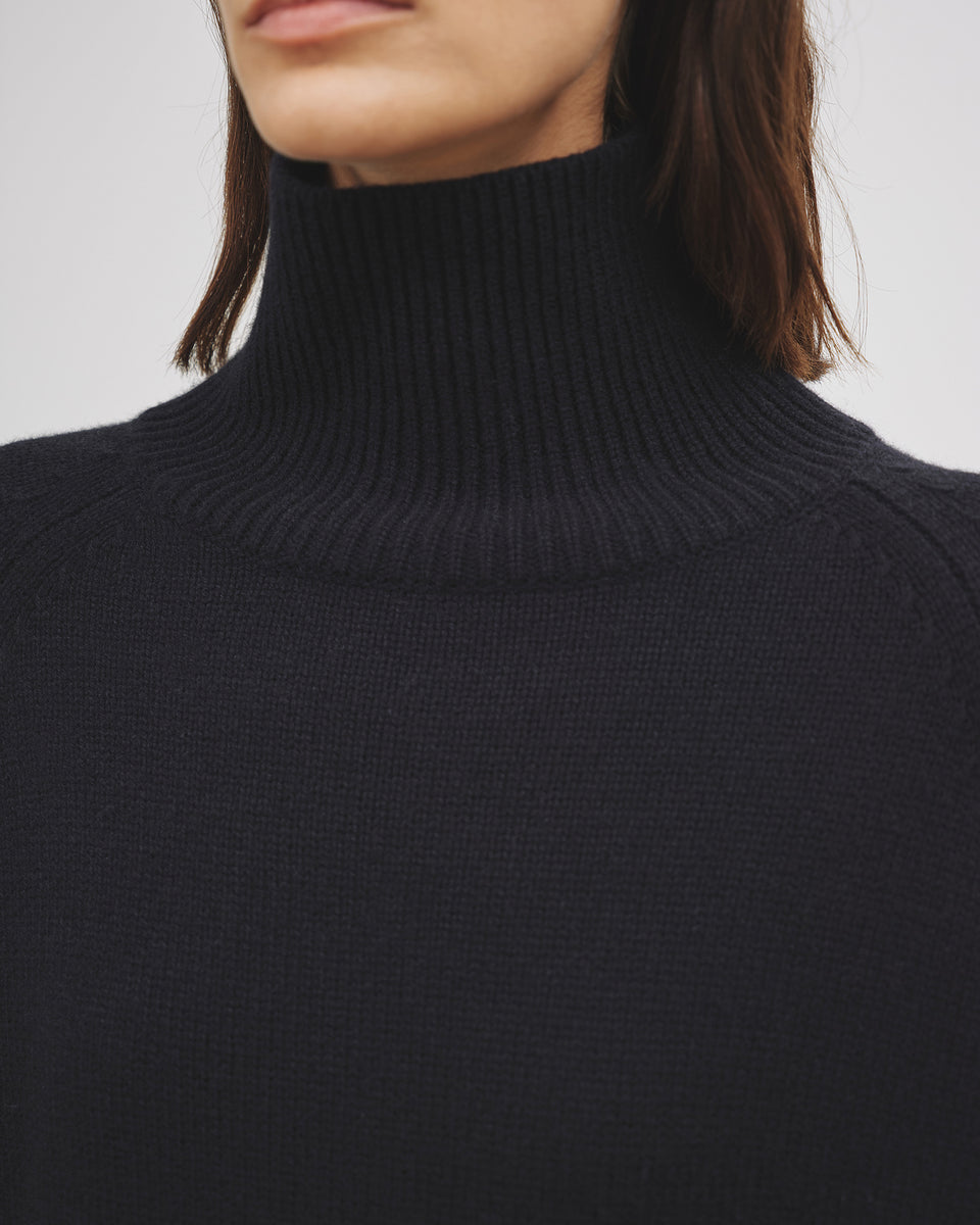 LANIE CASHMERE SWEATER IN DARK NAVY