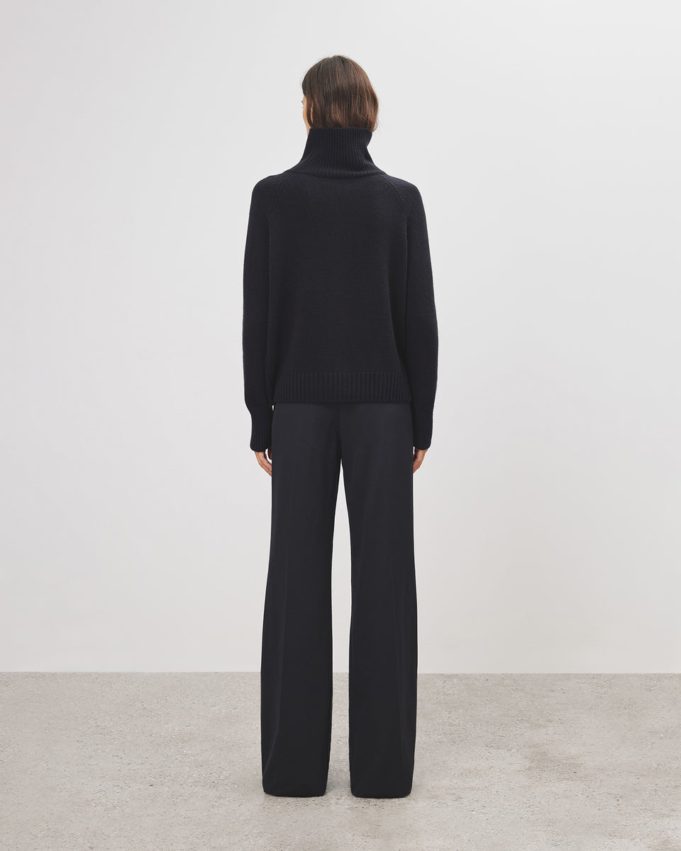 LANIE CASHMERE SWEATER IN DARK NAVY