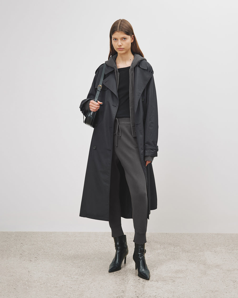 CALLIE HOODIE IN DARK CHARCOAL