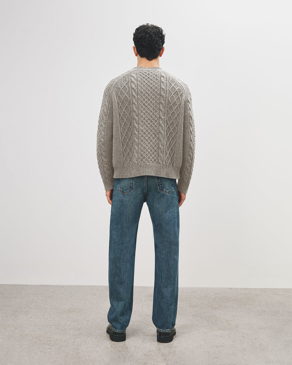 CARRAN SWEATER IN GREY MELANGE