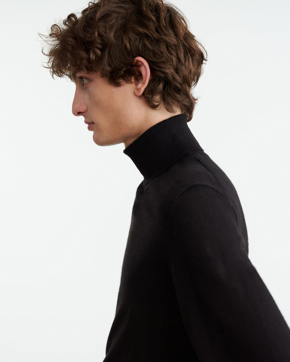ASHER SWEATER IN BLACK