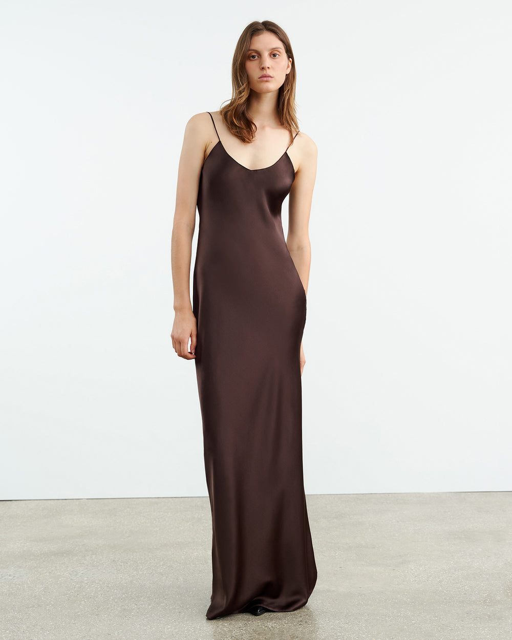CAMI SILK GOWN IN DARK BROWN