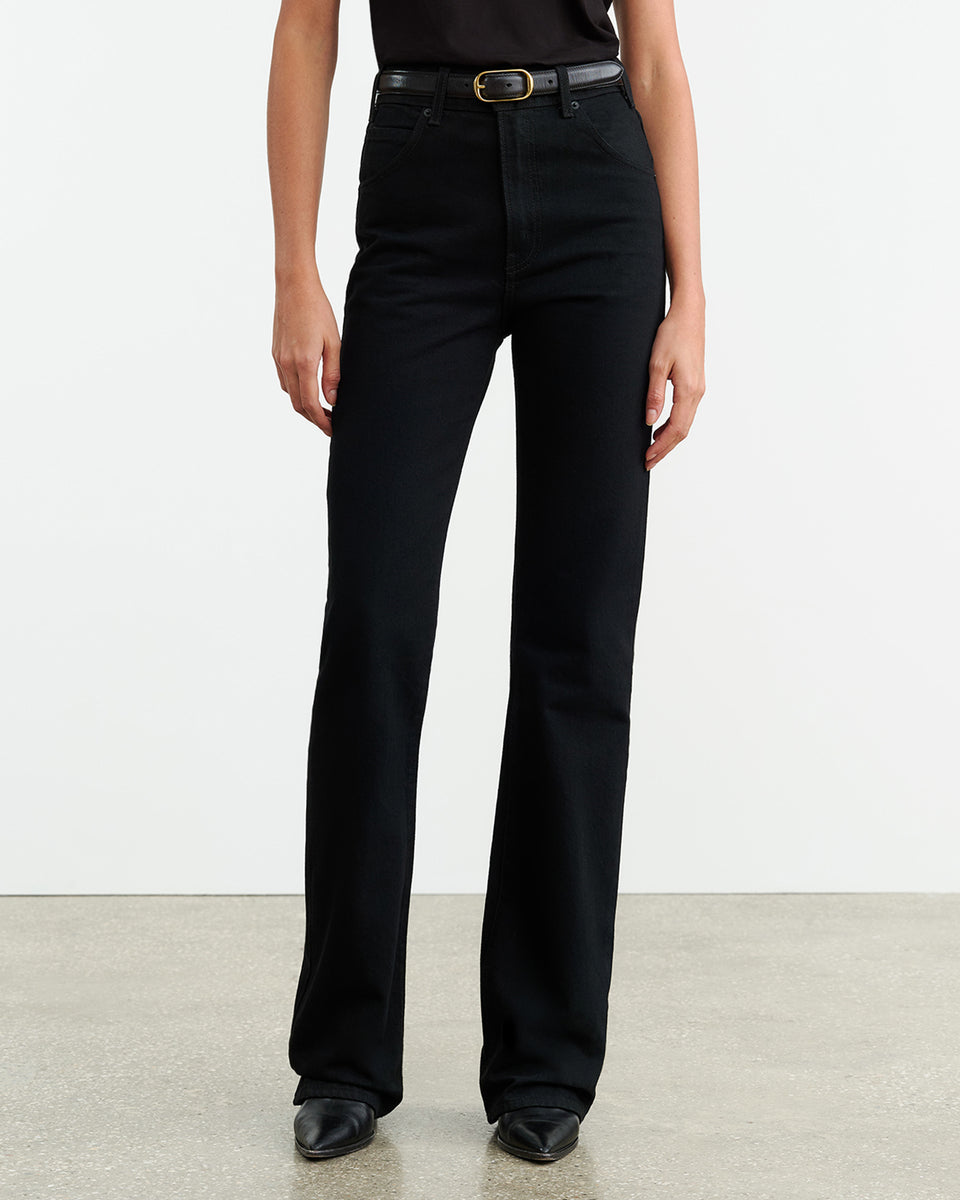 JOAN JEAN IN DISTRESSED BLACK