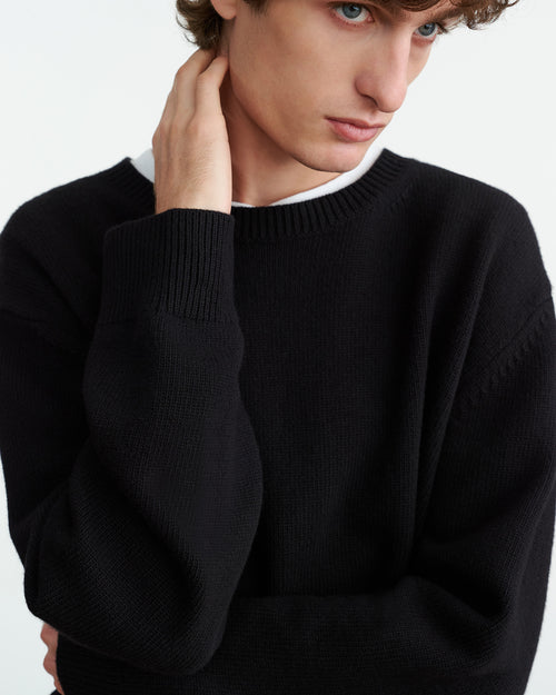 MADDOX SWEATER IN BLACK
