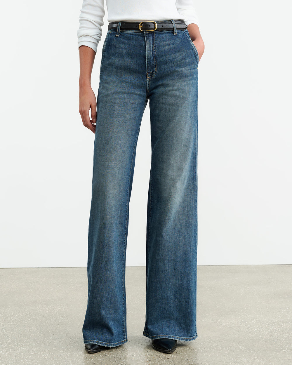 ANNA JEAN IN CLASSIC WASH