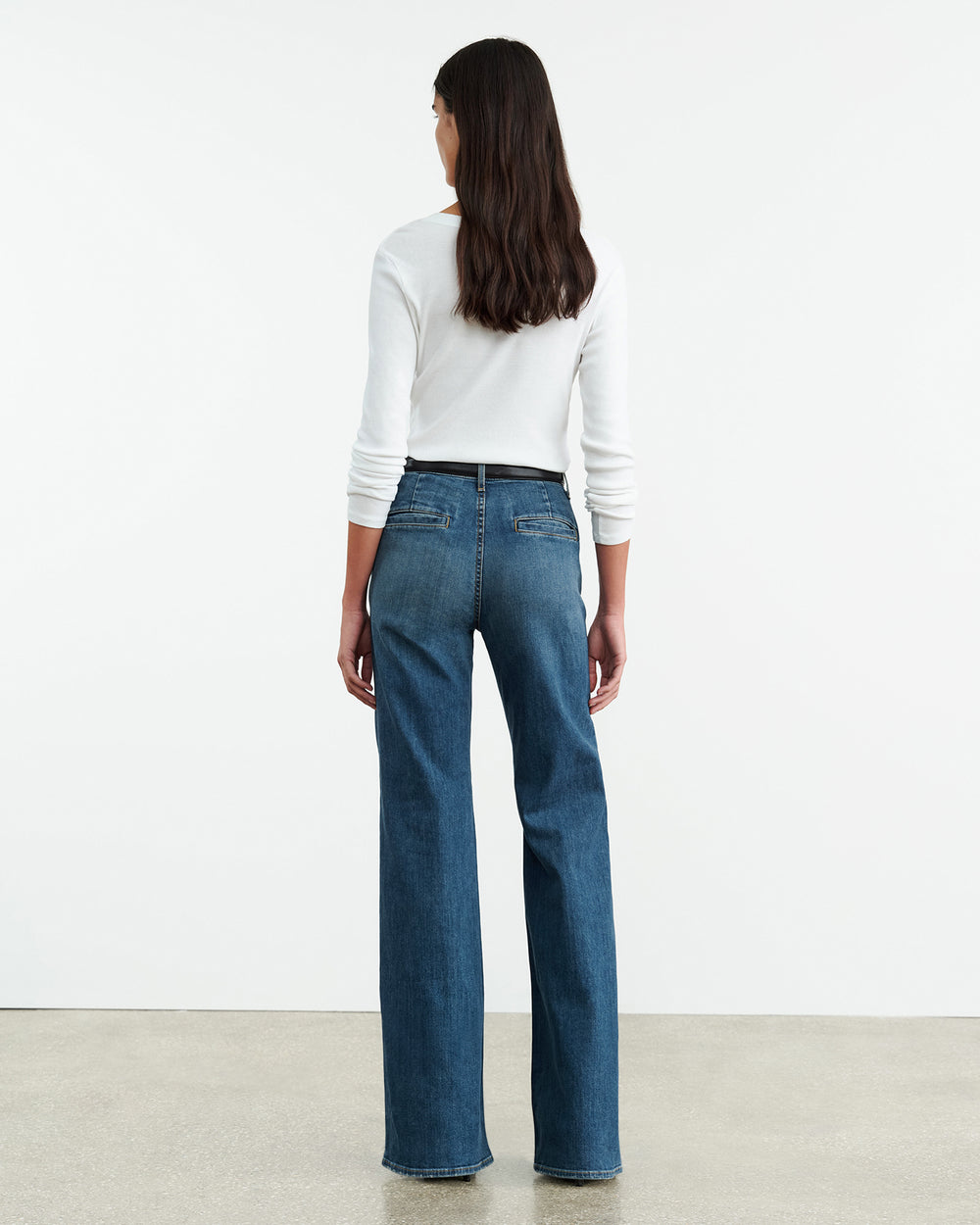 ANNA JEAN IN CLASSIC WASH