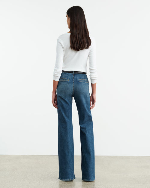 ANNA JEAN IN CLASSIC WASH
