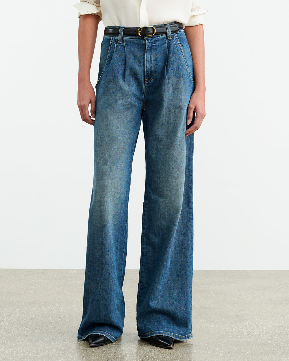 FLORA JEAN IN CLASSIC WASH