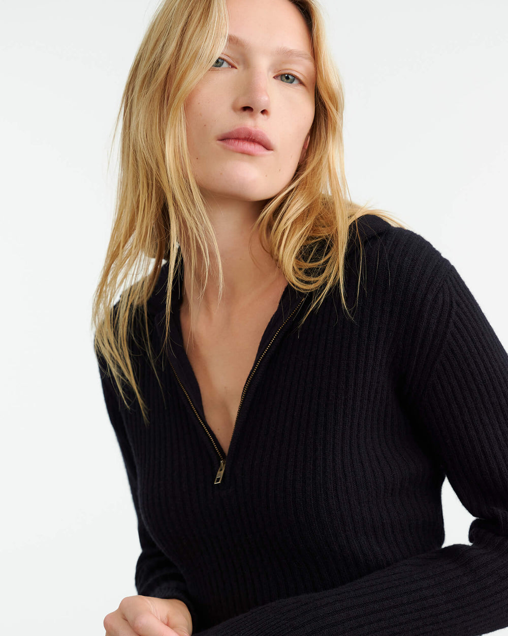 BRAXTON SWEATER IN DARK NAVY