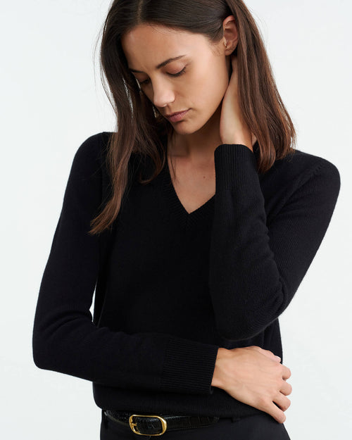 CAMELIA CASHMERE SWEATER IN BLACK