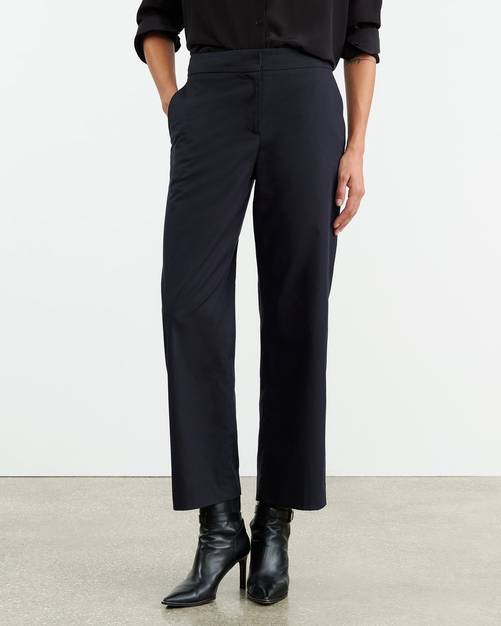 NOHAN PANT IN MIDNIGHT