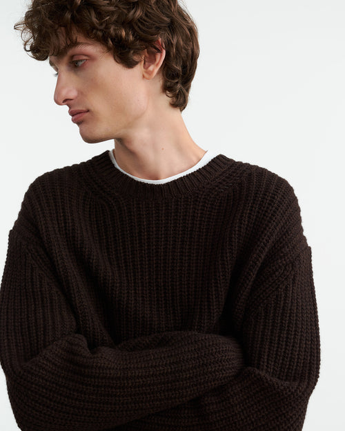 TYLER SWEATER IN DARK BROWN