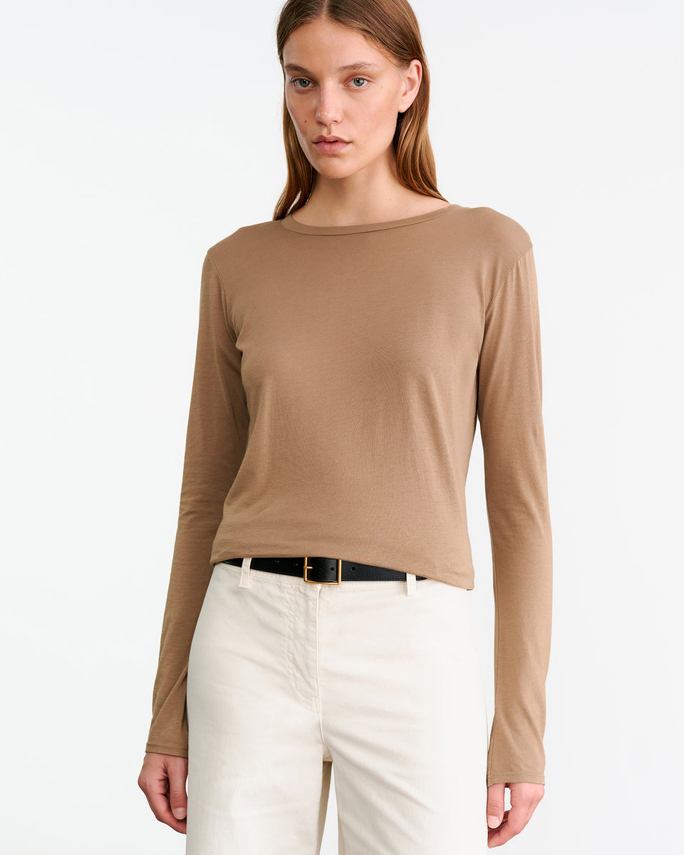 SUSANA TEE IN DESERT TAUPE