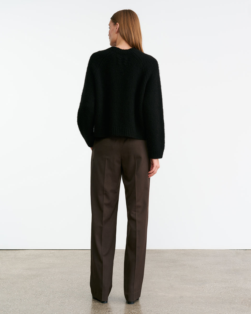 TOMASO CASHMERE SWEATER IN BLACK