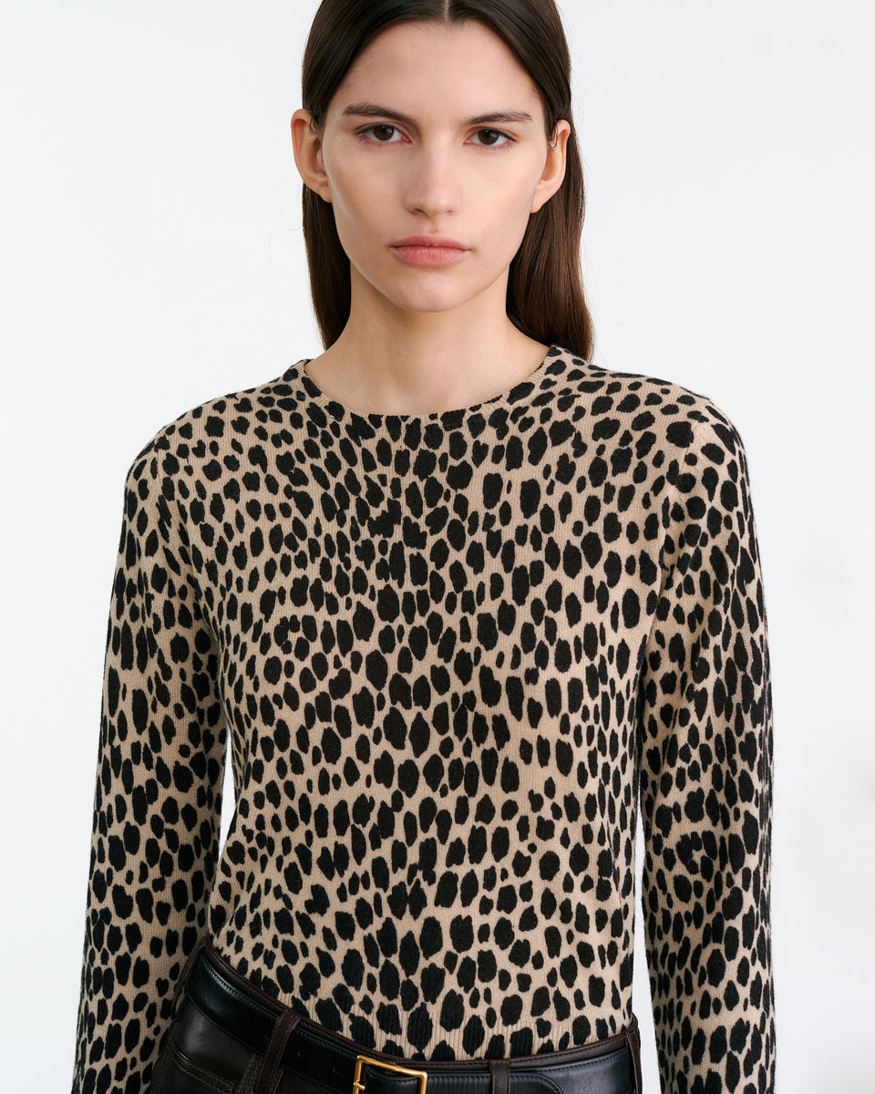 LAEVIN CASHMERE SWEATER IN TAUPE/BLACK CHEETAH