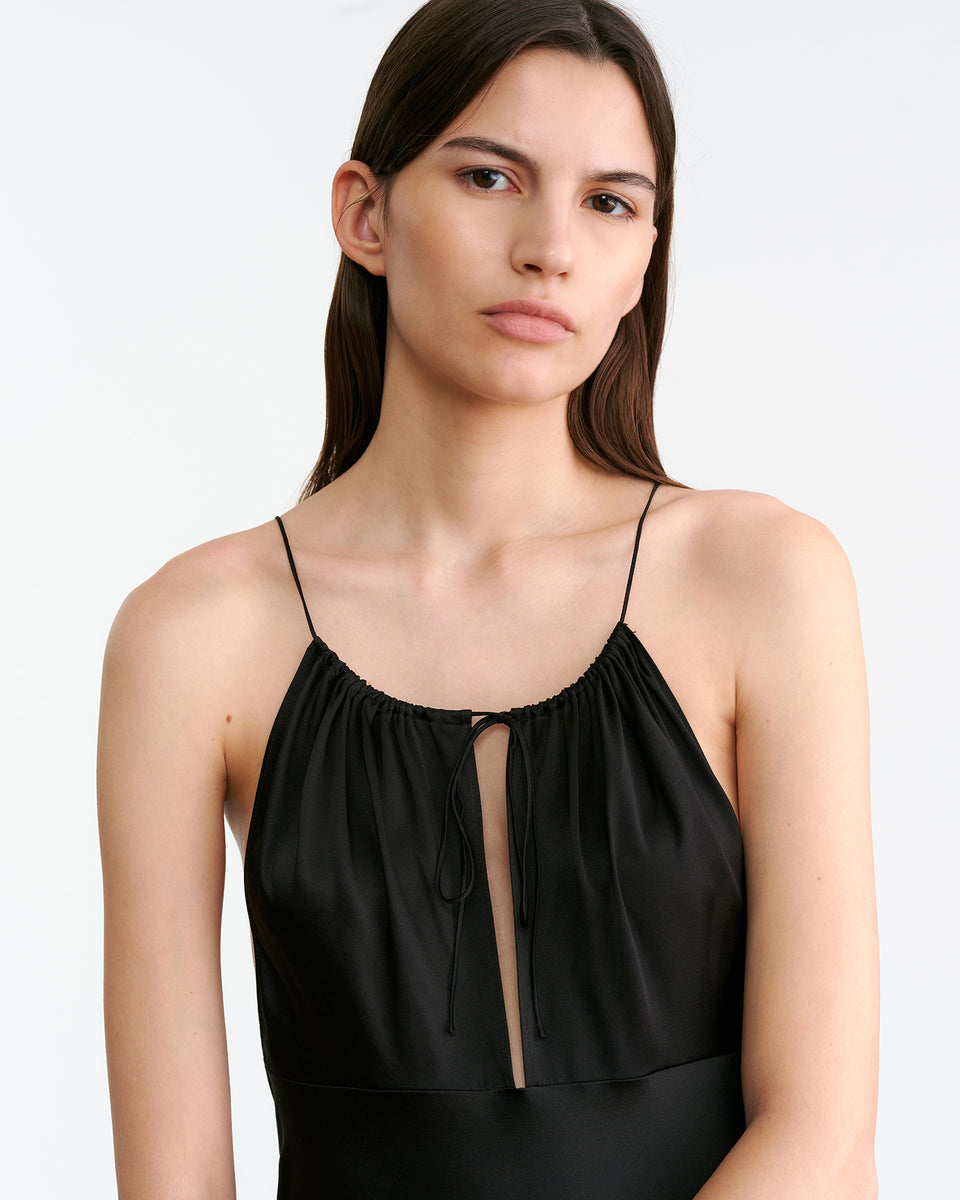 ARDELLE GOWN IN BLACK