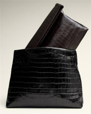 JERRY CLUTCH IN CHOCOLATE BROWN