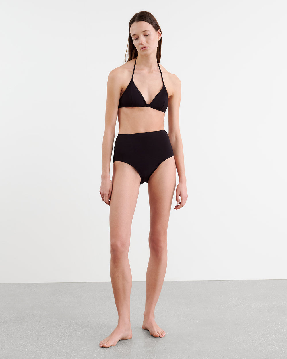 TRIANGLE BIKINI TOP IN TRIANGLE BIKINI TOP