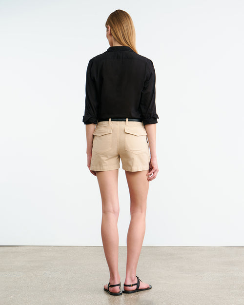 UTILITY SHORT IN SANDSTONE