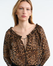 CARLEY SILK BLOUSE IN VINTAGE LEOPARD PRINT