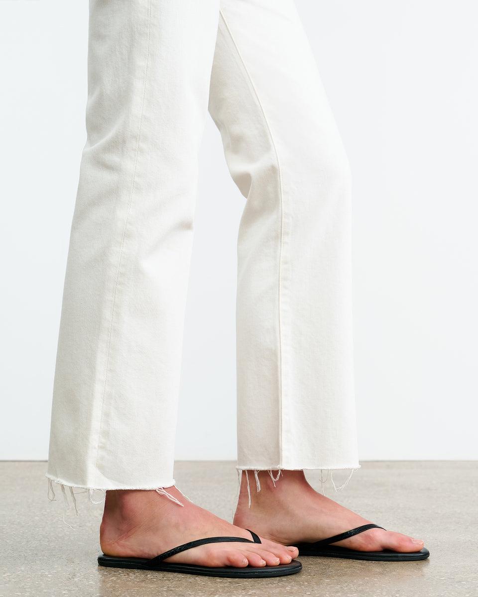 NL X TKEES LEATHER FLIP FLOP IN BLACK