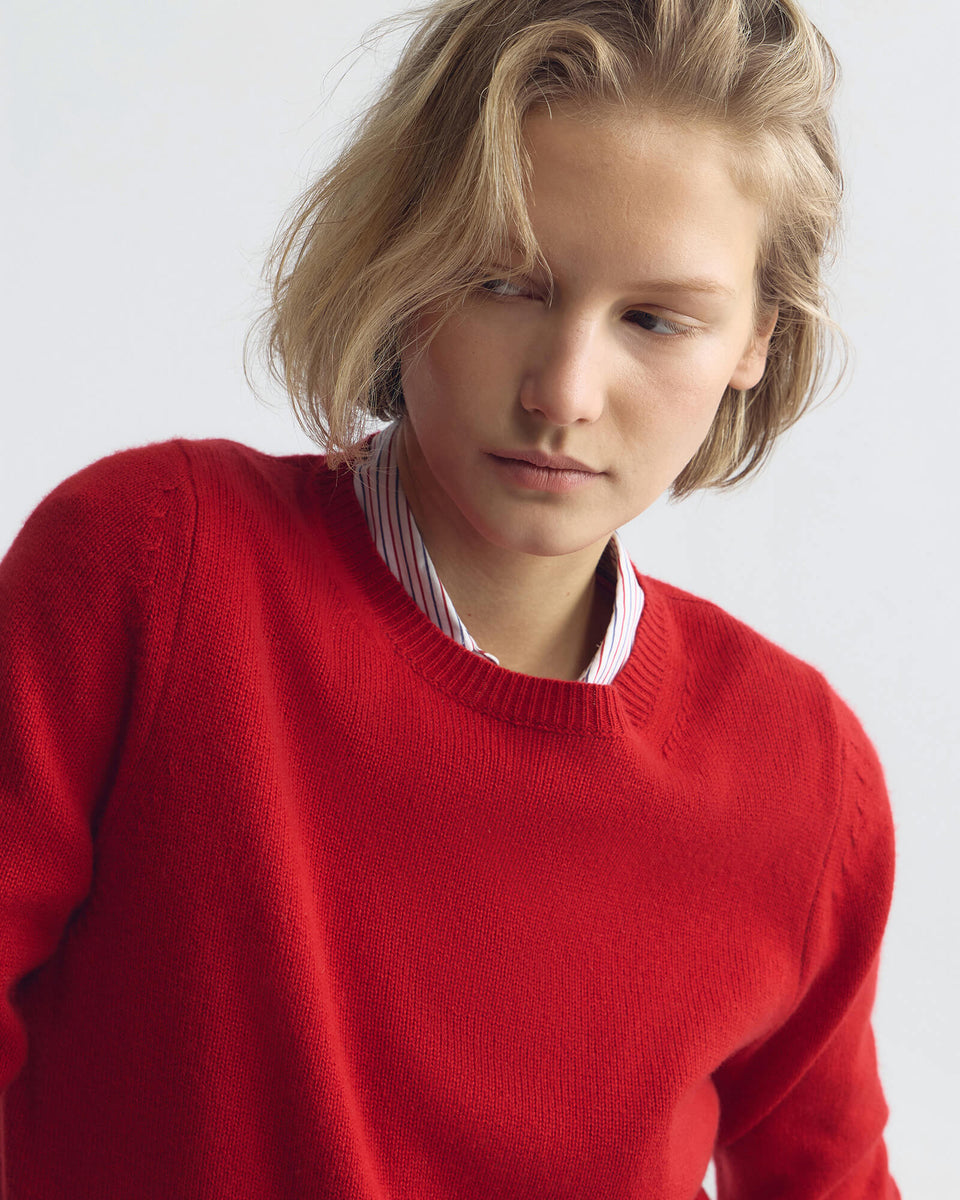 VENUS SWEATER IN TRUE RED