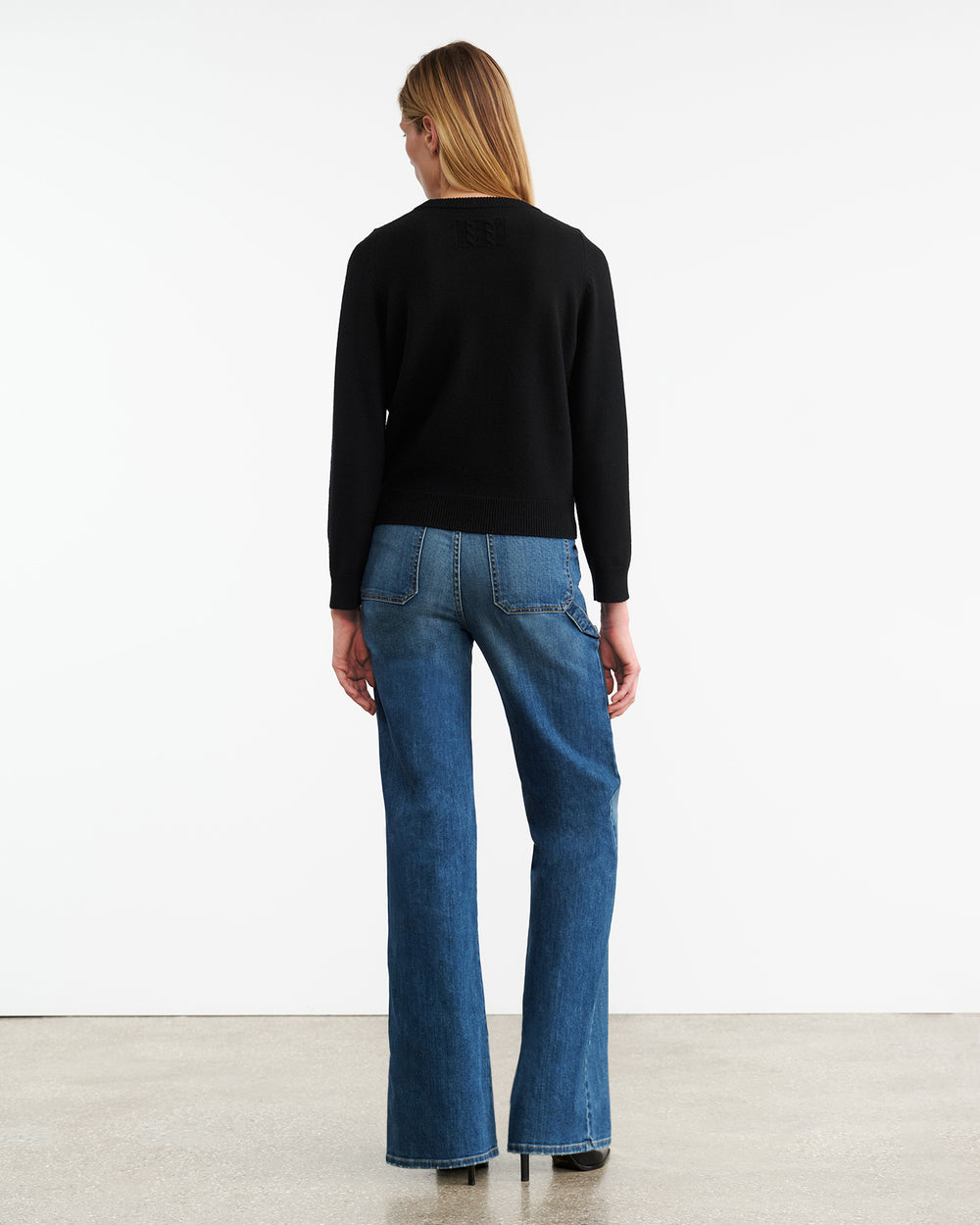 NORA CASHMERE SWEATER IN BLACK