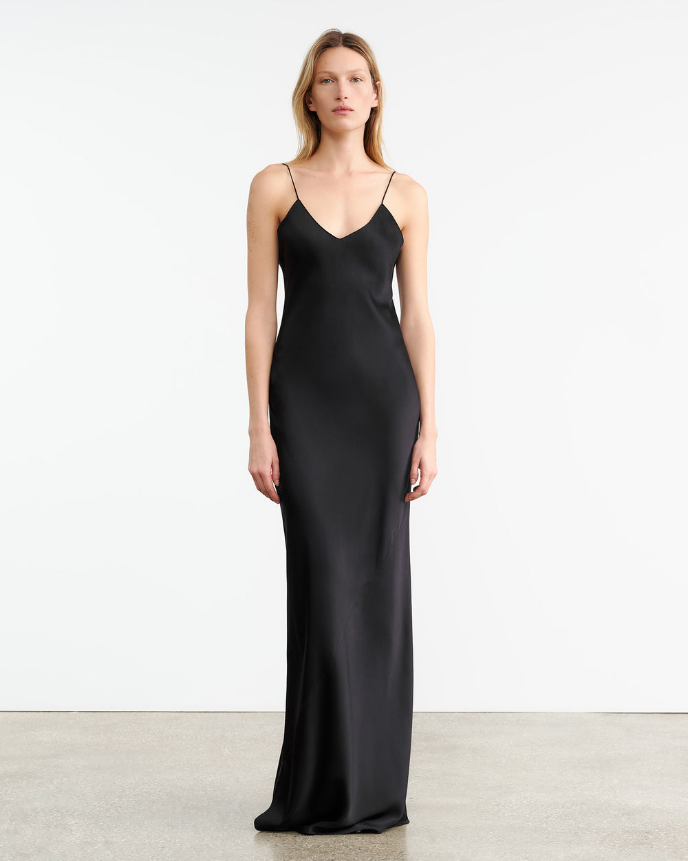 CAMI SILK GOWN IN BLACK