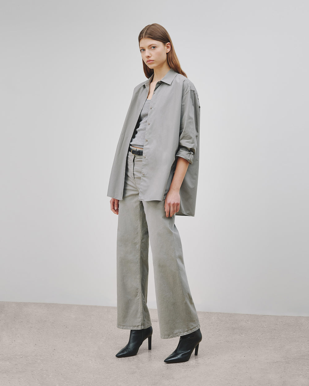 MEGAN PANT IN GREY