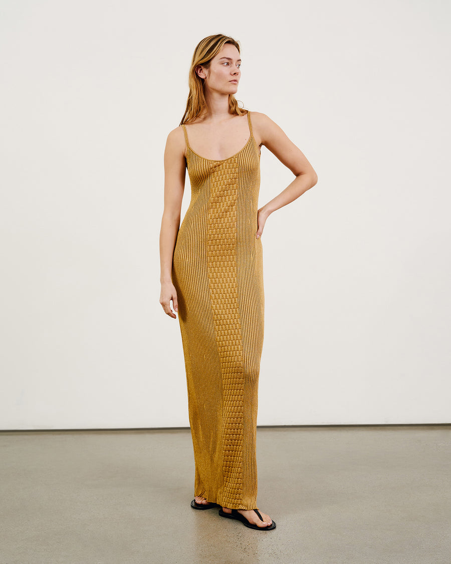 GOLDEN YELLOW