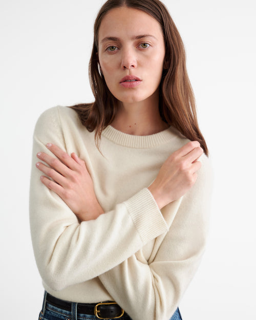 NORA CASHMERE SWEATER IN IVORY