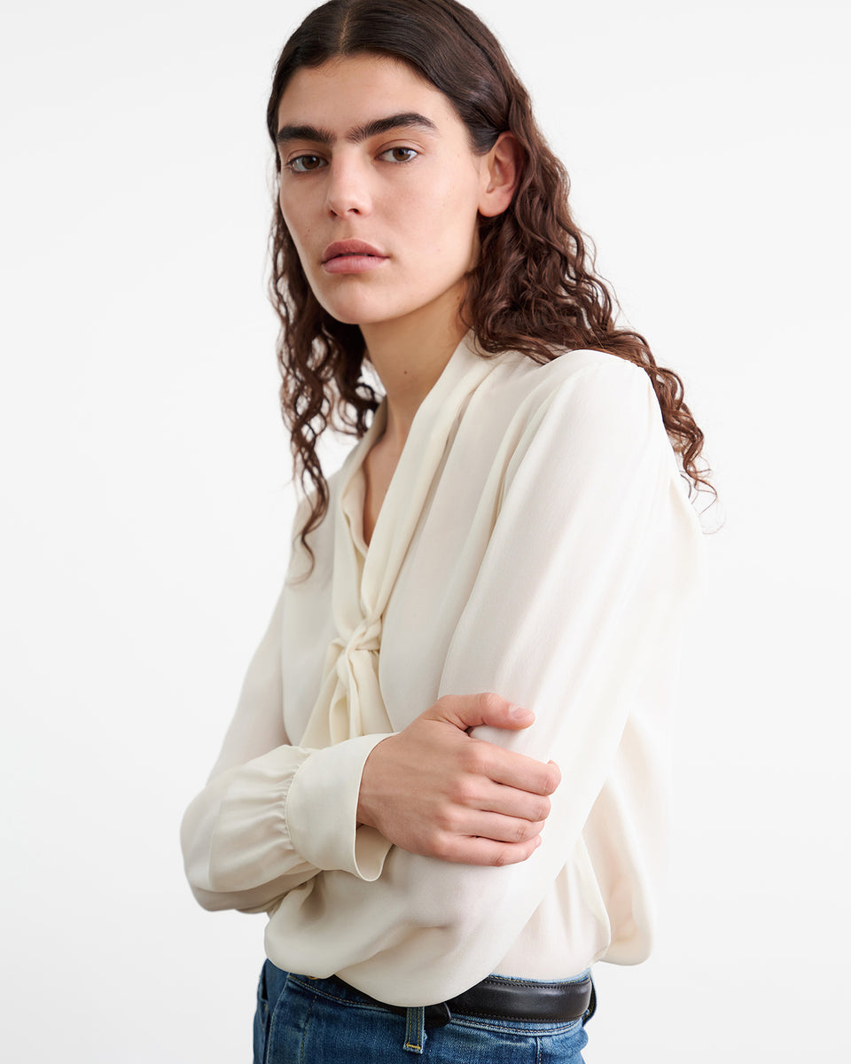CARINA SILK BLOUSE IN IVORY